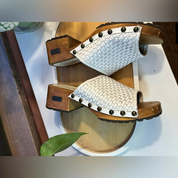 CANDIES Vintage Woven Leather Sandals size 8. Perfect condition - Picture 5 of 9